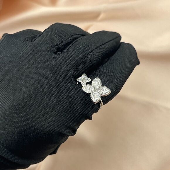 REVOLVE Jewelry - Silver Plated Stainless Stainless Steel Clover Ring